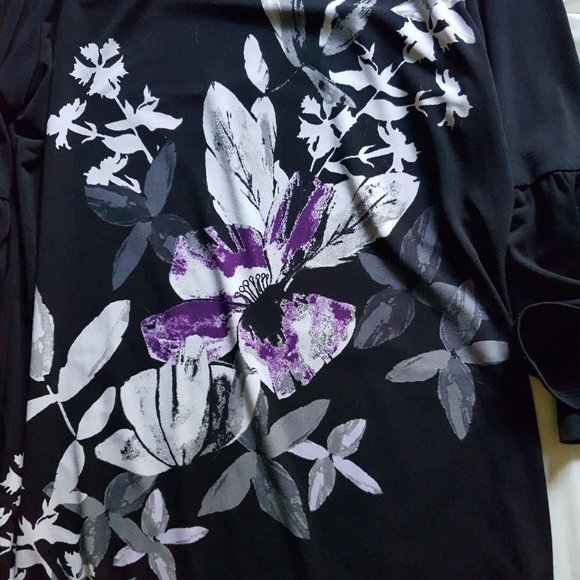 Women's XL Black Top Floral - Picture 2 of 3